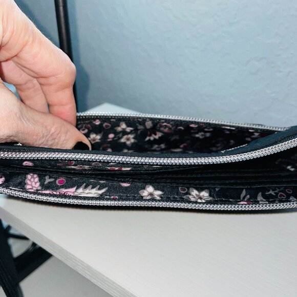 Vera Bradley RFID 3/4 Zip Wristlet Black Performance Twill Wallet - Picture 4 of 8